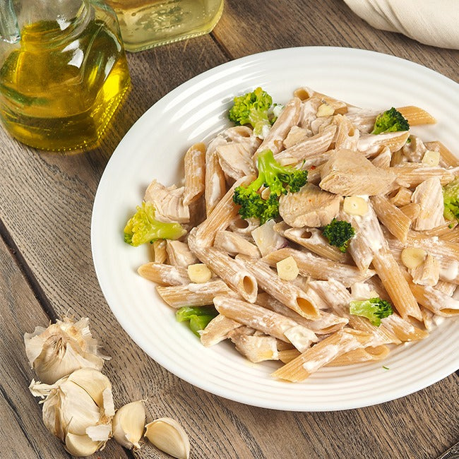 Paste Alfredo cu pui si broccoli